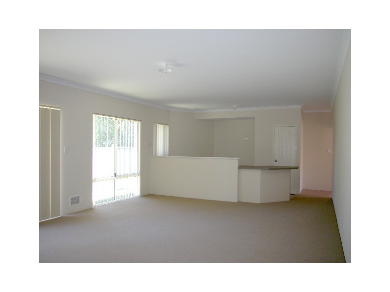12A Griffith Way, Thornlie WA 6108