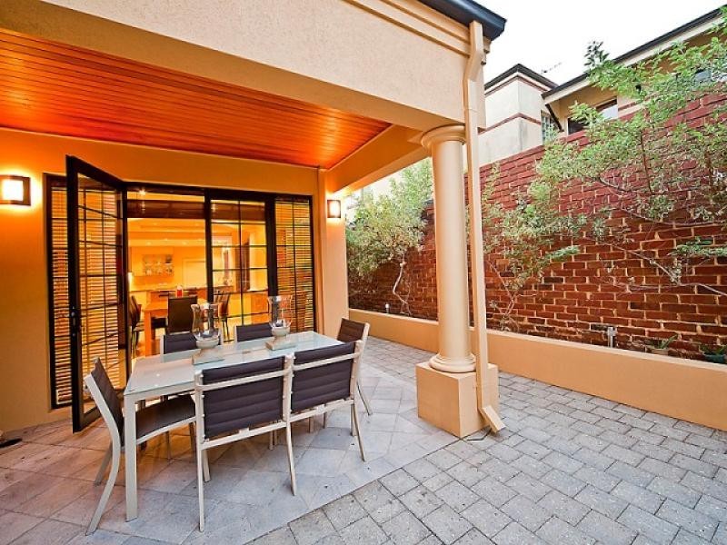 8B Onslow Street, South Perth WA 6151