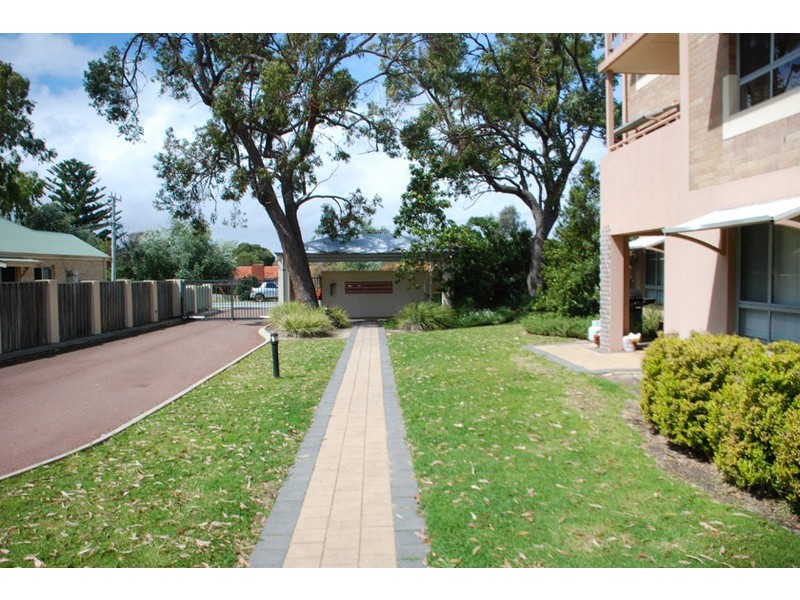 14/15 Friar John Way, Coolbellup WA 6163