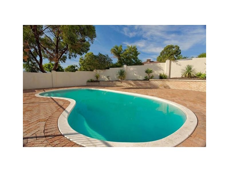 34 Williambury Drive, Yangebup WA 6164