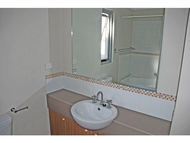 1/5 Ibera Way, Success WA 6164