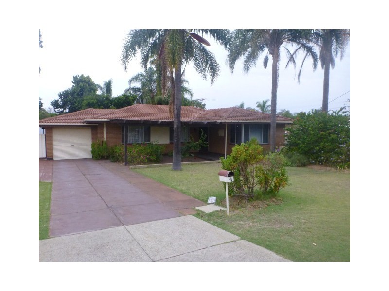 4 Hall Place, Kardinya WA 6163