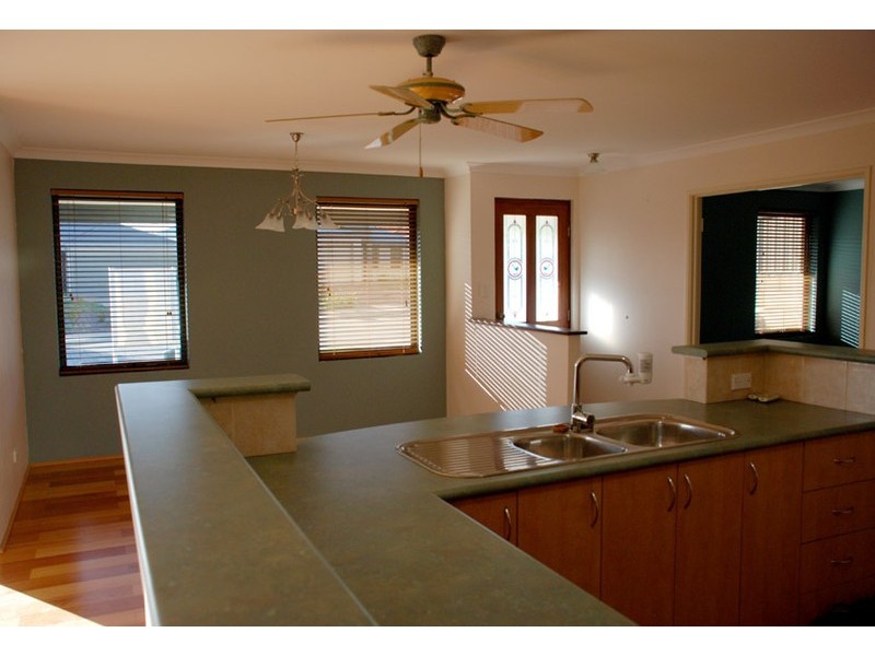 26 Wildfinch Street, Beeliar WA 6164