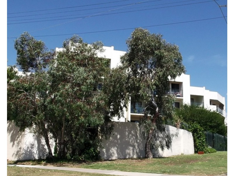 4/22 King George Street, Victoria Park WA 6100