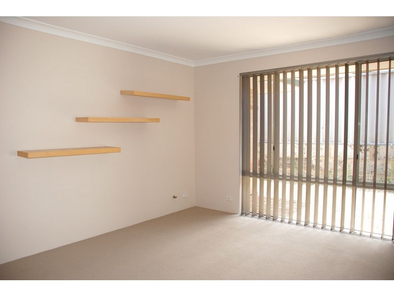 32 Lucas Street, Willagee WA 6156