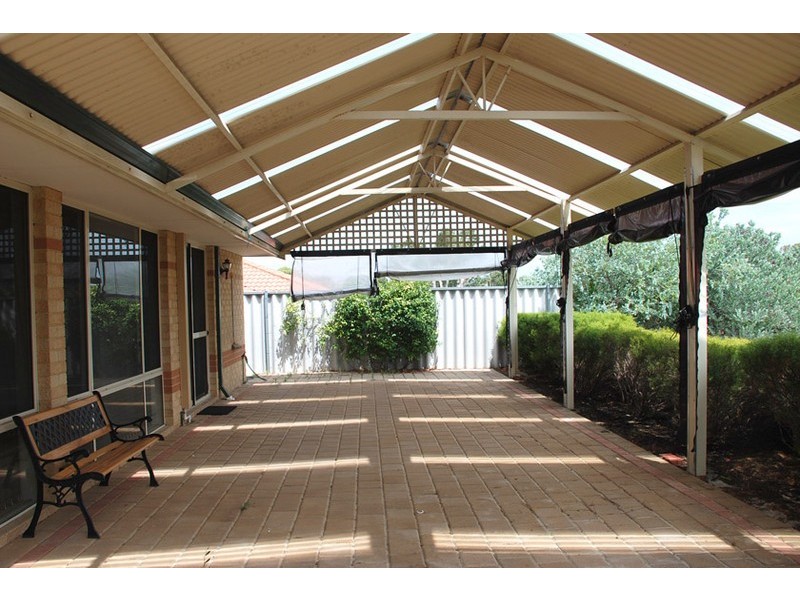 32 Lucas Street, Willagee WA 6156