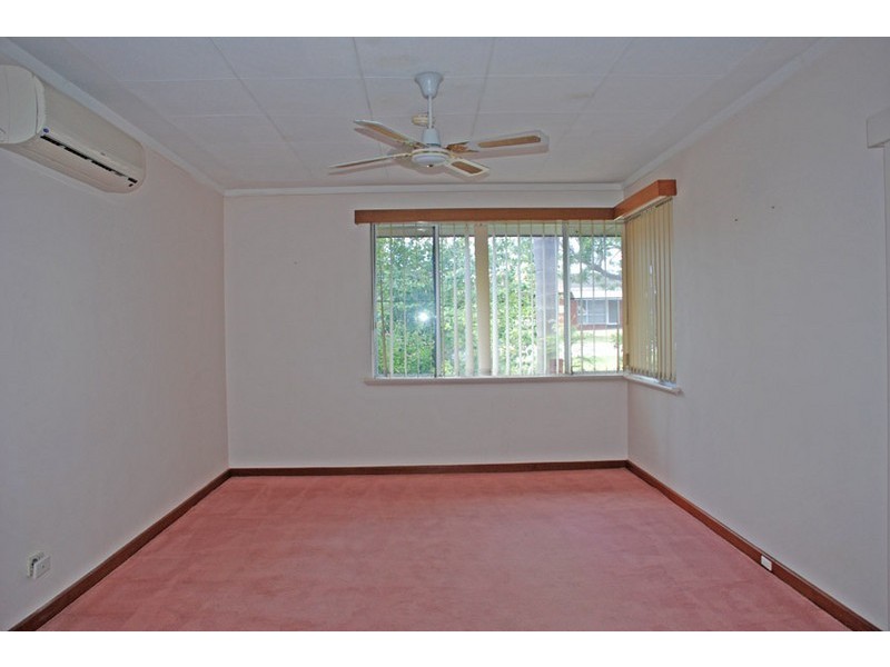 4 Hall Place, Kardinya WA 6163