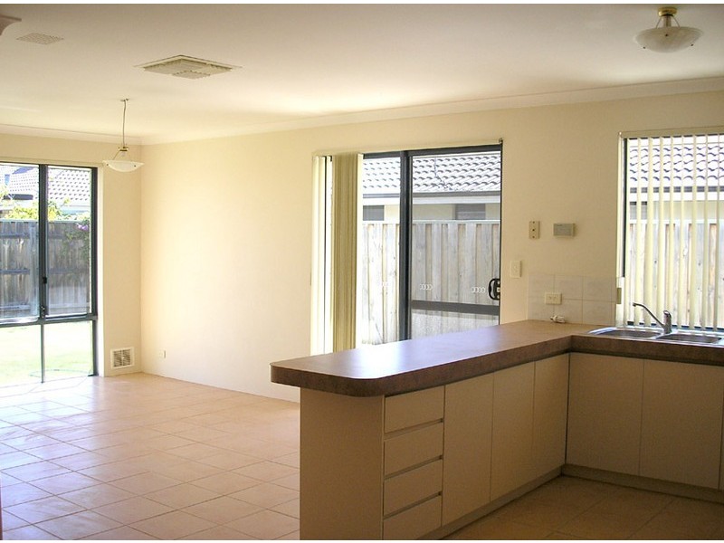 3 Shady Lane, Canning Vale WA 6155