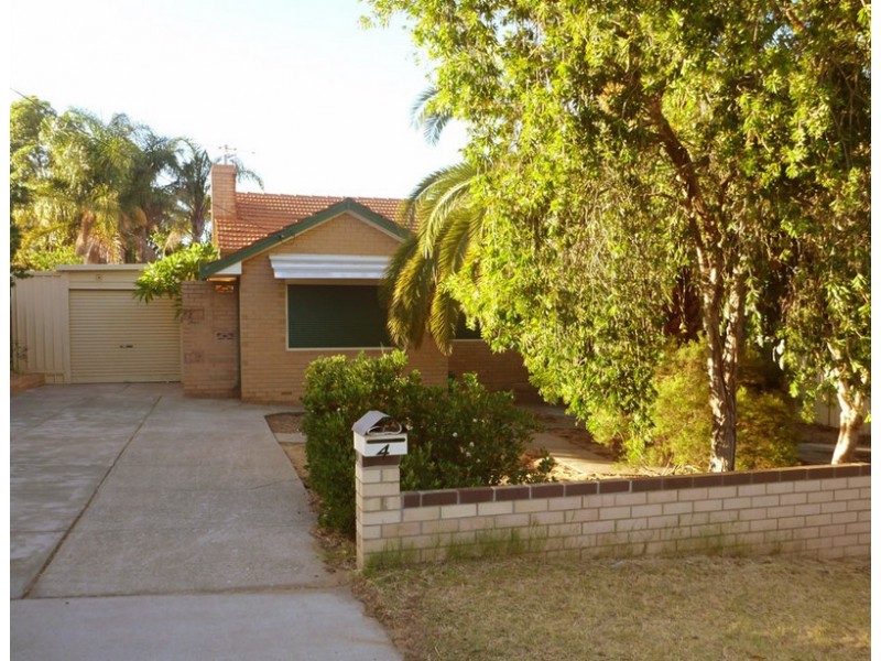 4 Fennager Way, Calista WA 6167