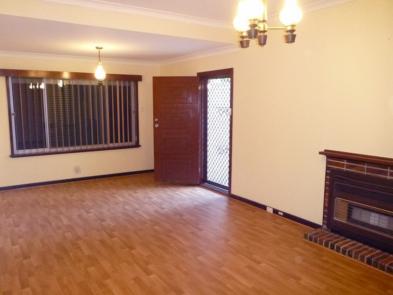 4 Fennager Way, Calista WA 6167