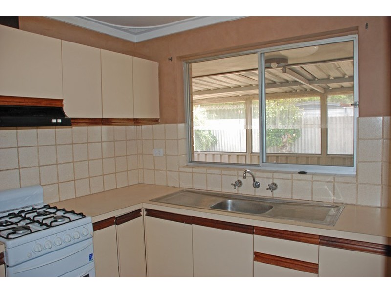 52 Gilbertson Road, Kardinya WA 6163