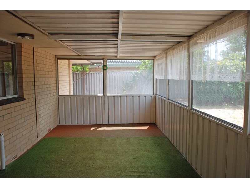 52 Gilbertson Road, Kardinya WA 6163