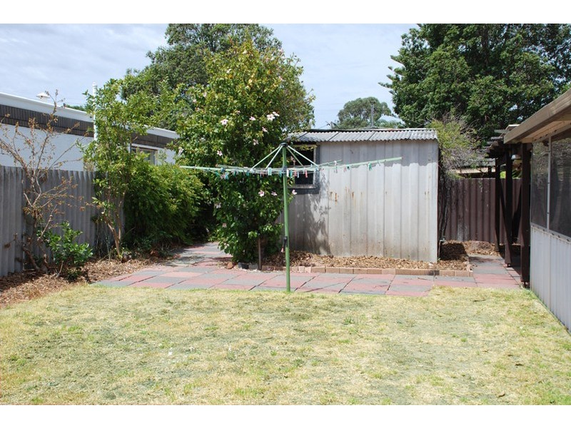 52 Gilbertson Road, Kardinya WA 6163