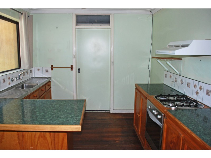 1 Skeahan Street, Spearwood WA 6163