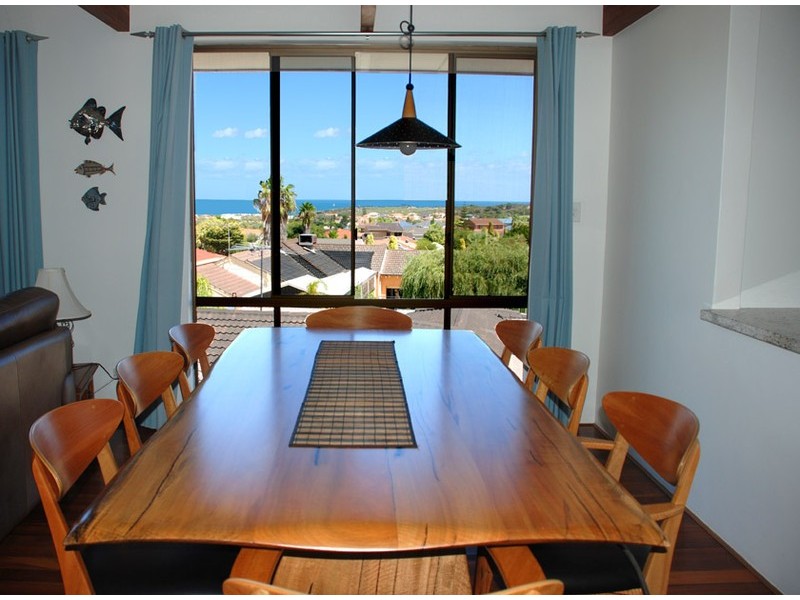 6 Cuttle Court, Mullaloo WA 6027