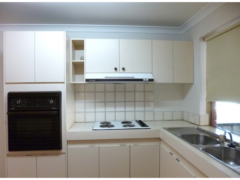 28 Challenger Drive, Thornlie WA 6108