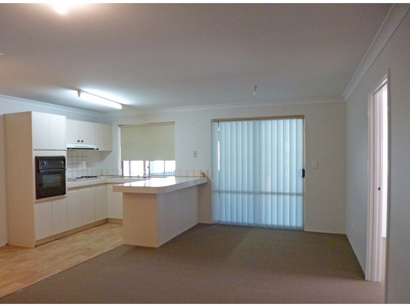 28 Challenger Drive, Thornlie WA 6108