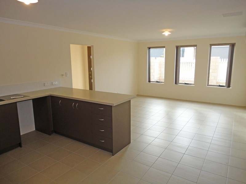 10/25 Peppermint Gardens, Aubin Grove WA 6164