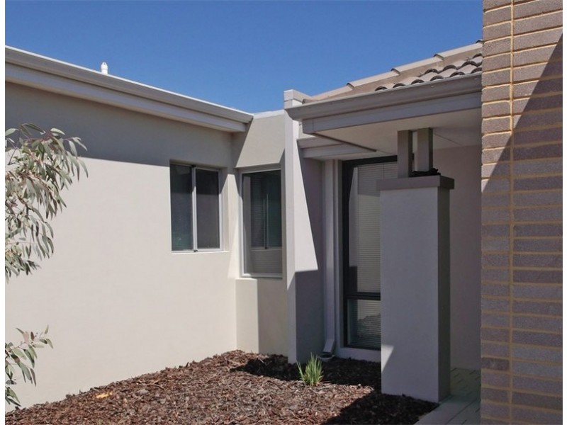 8/3 Andy Zuvela Road, Beeliar WA 6164