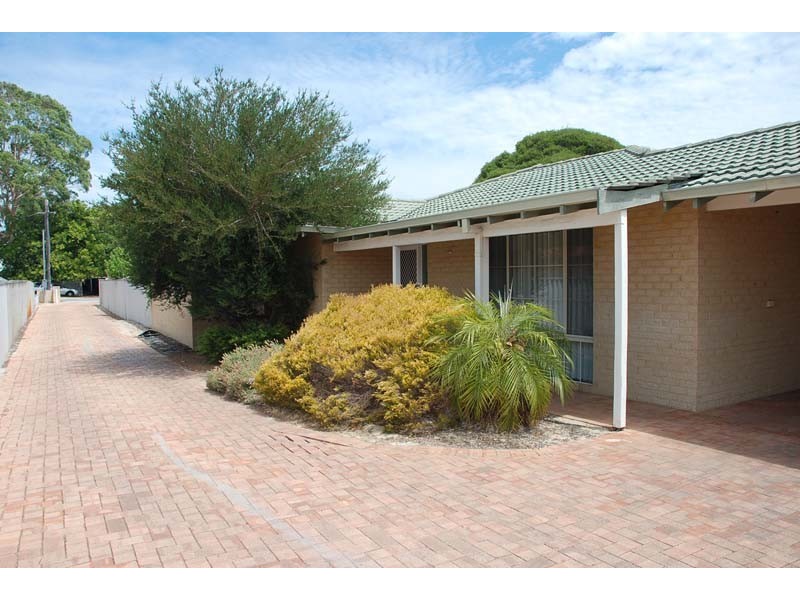 2/17 Herndon Court, Cannington WA 6107