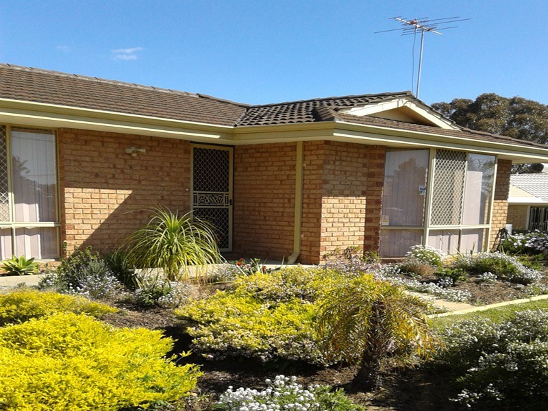 12 Quickly Crescent, Hamilton Hill WA 6163