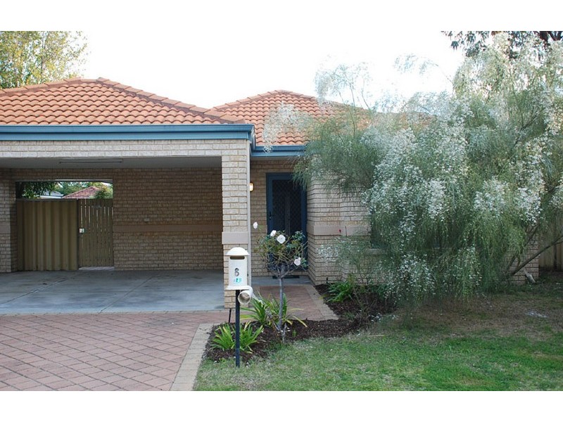 8 Holton Way, Cannington WA 6107