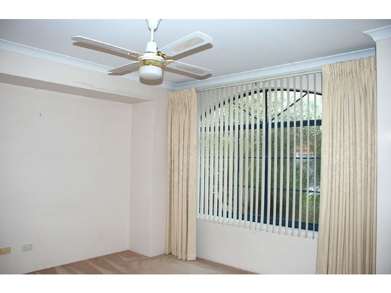 8 Holton Way, Cannington WA 6107