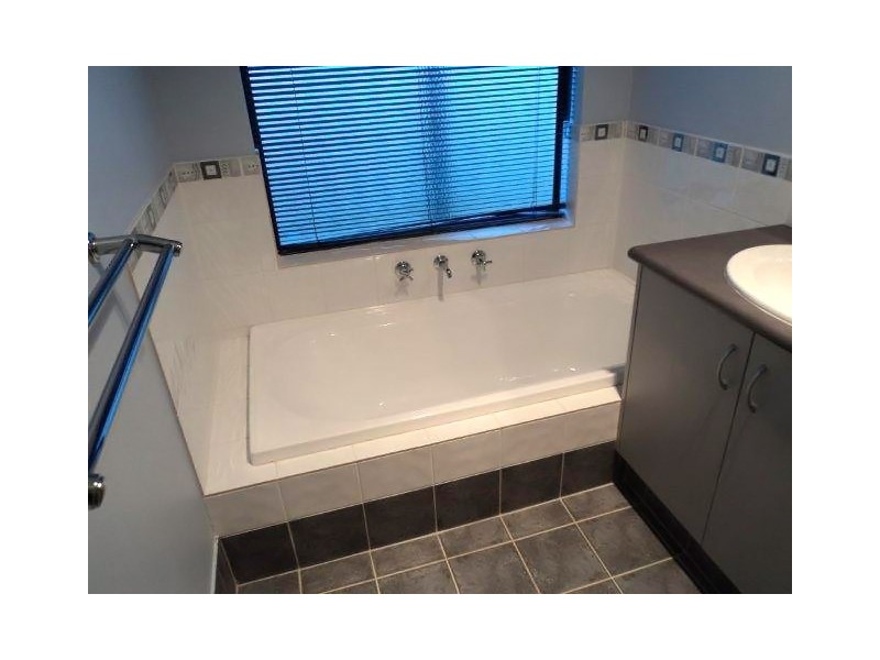 1 Brock Lane, Success WA 6164