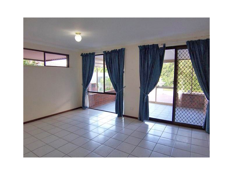 27 Duff Road, Riverton WA 6148