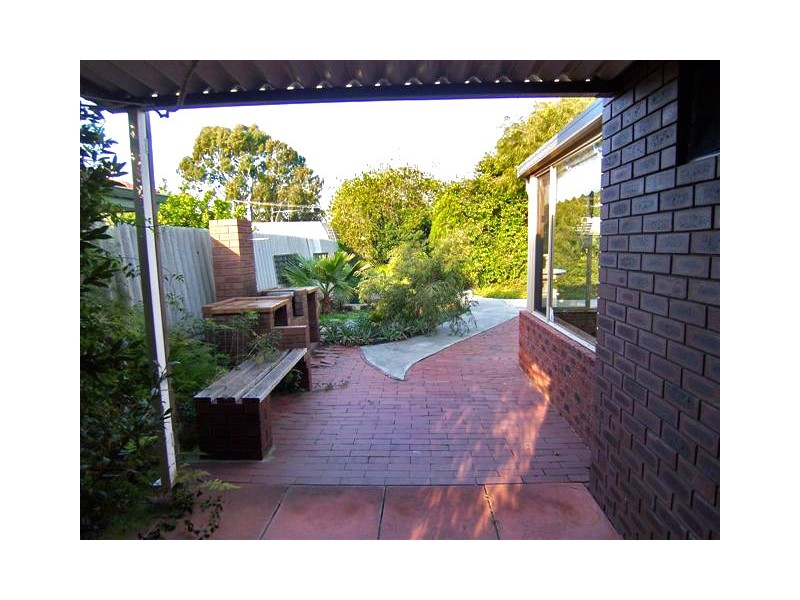 27 Duff Road, Riverton WA 6148