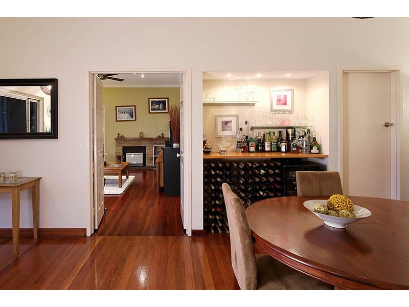 56 Williams Road, Melville WA 6156