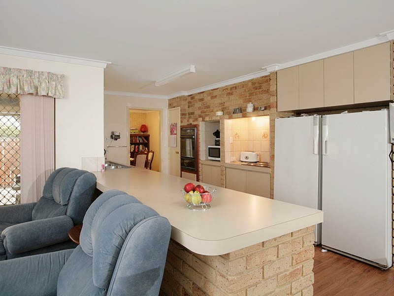 24 Hollingsworth Way, Leeming WA 6149