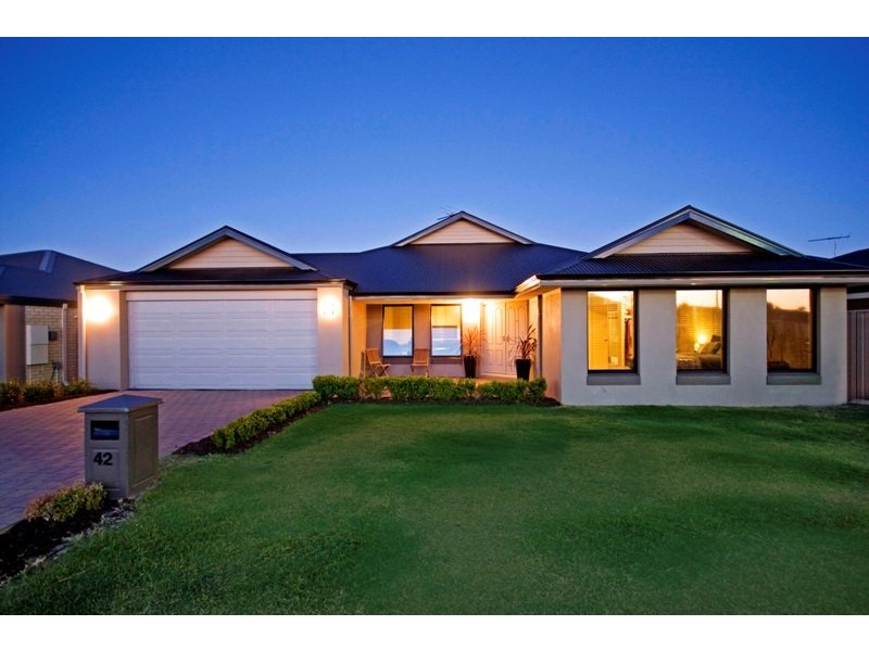 42 Whiteman Crescent, Bertram WA 6167