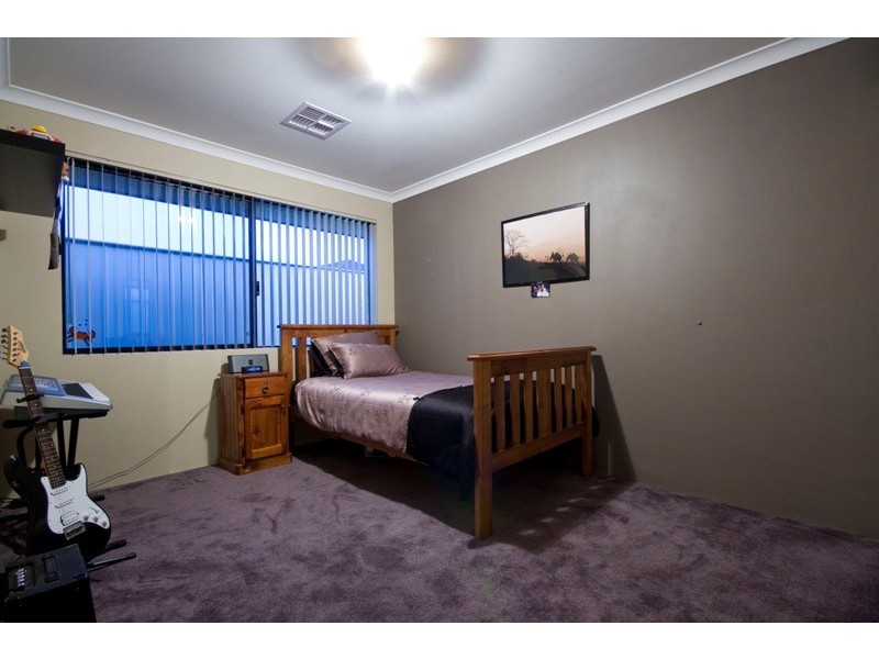 42 Whiteman Crescent, Bertram WA 6167