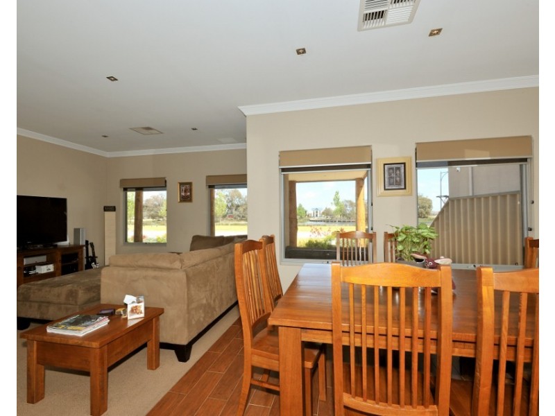 87 Aurora Drive, Atwell WA 6164
