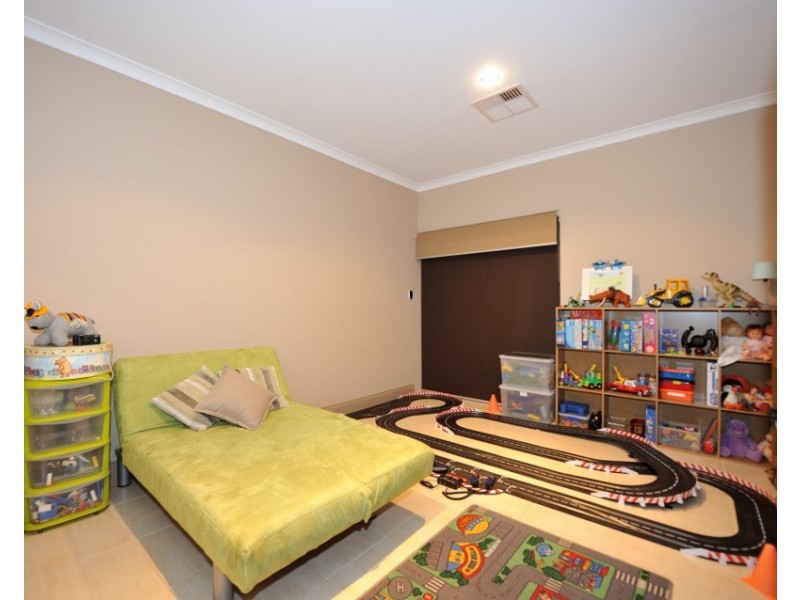 87 Aurora Drive, Atwell WA 6164