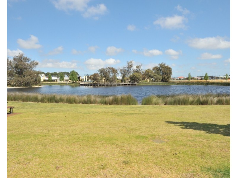 87 Aurora Drive, Atwell WA 6164