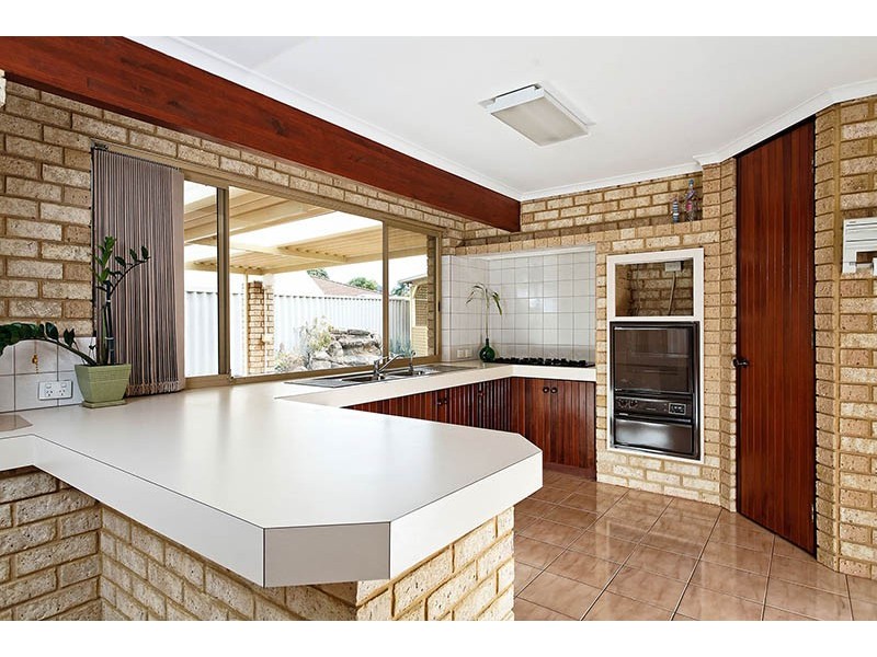 5 REED CLOSE, Thornlie WA 6108