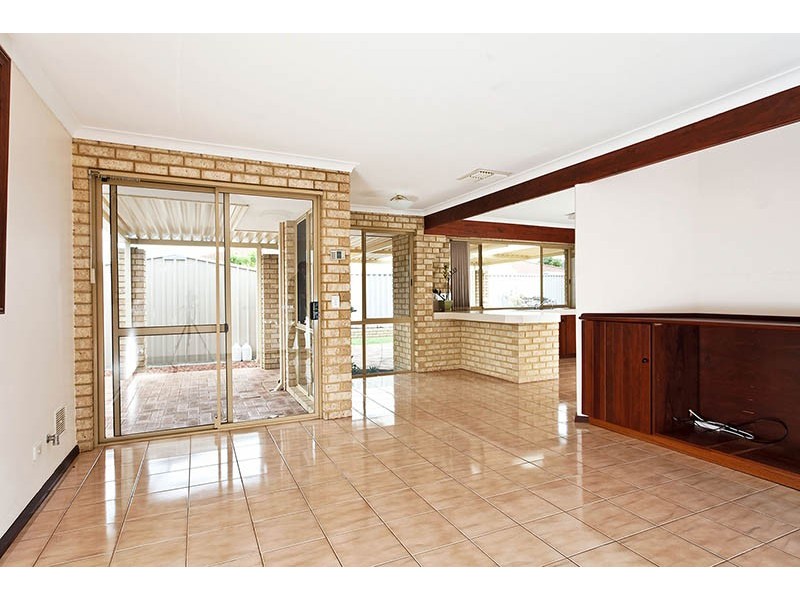 5 REED CLOSE, Thornlie WA 6108
