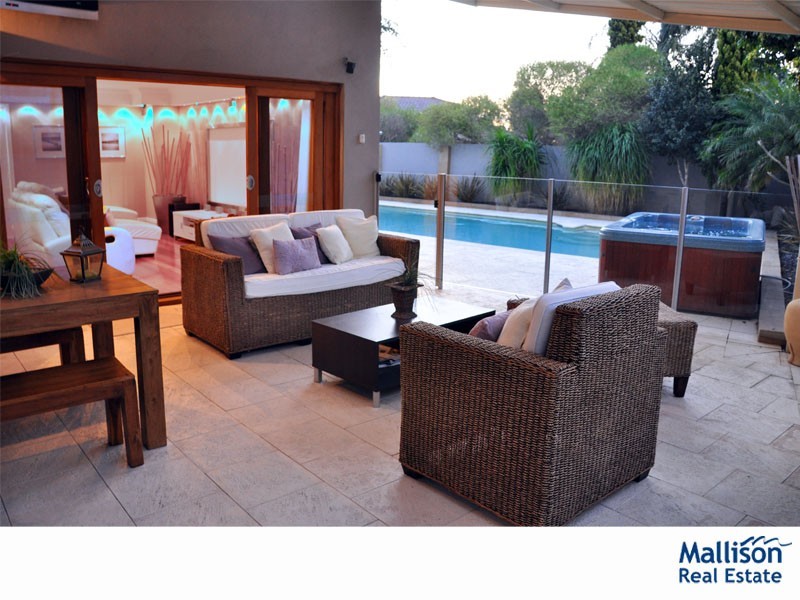 24 Cardinal Crescent, Leeming WA 6149