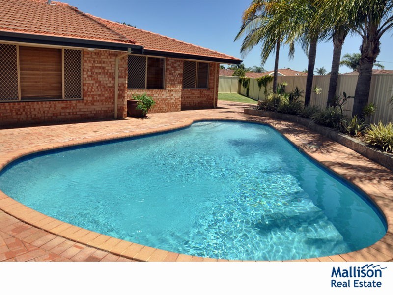 4 Fuller Close, Leeming WA 6149