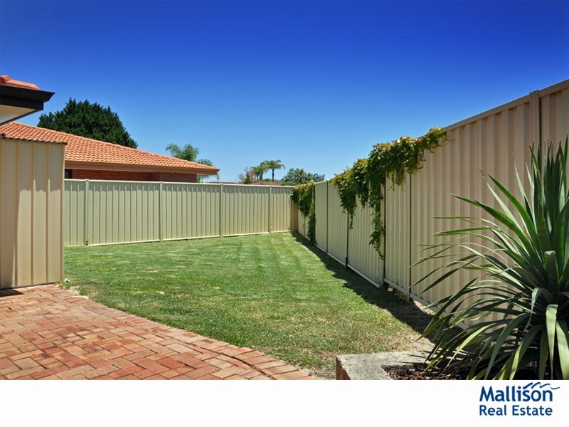 4 Fuller Close, Leeming WA 6149