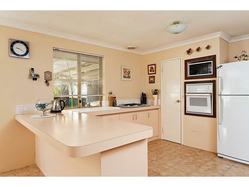 2 Cherniss Court, Success WA 6164