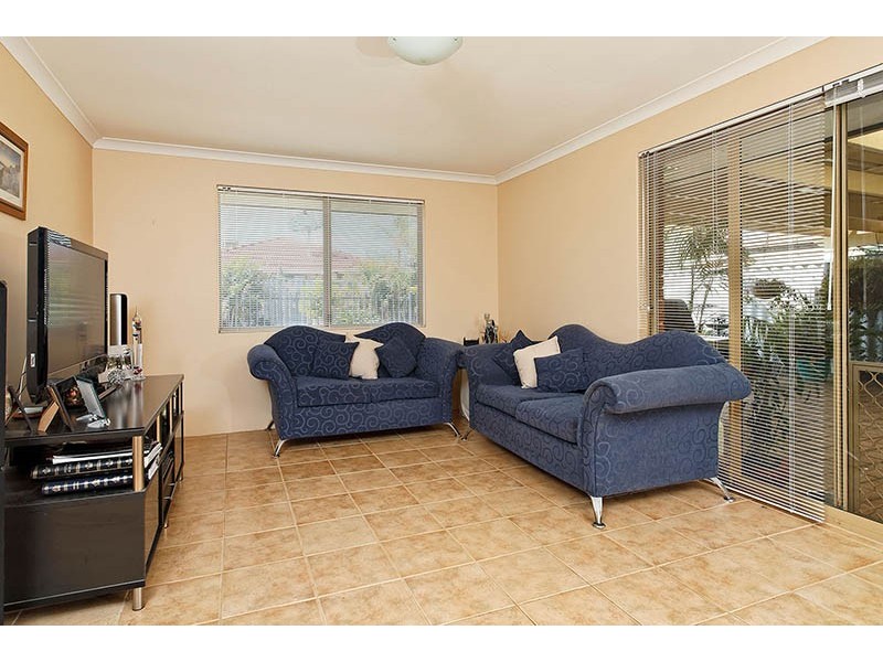 2 Cherniss Court, Success WA 6164
