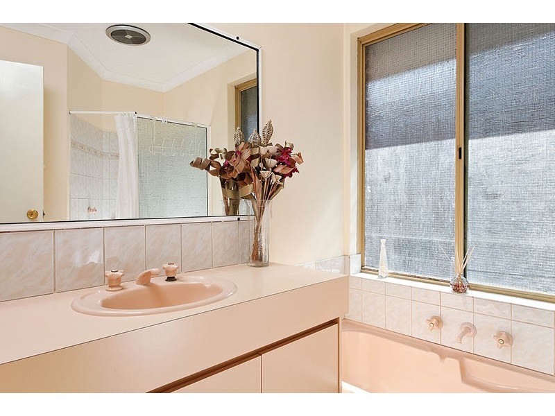 2 Cherniss Court, Success WA 6164