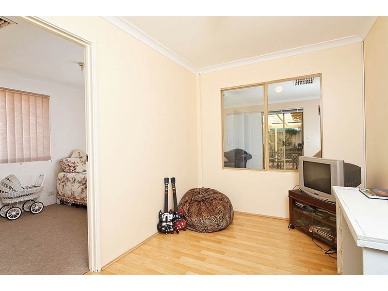 2 Cherniss Court, Success WA 6164