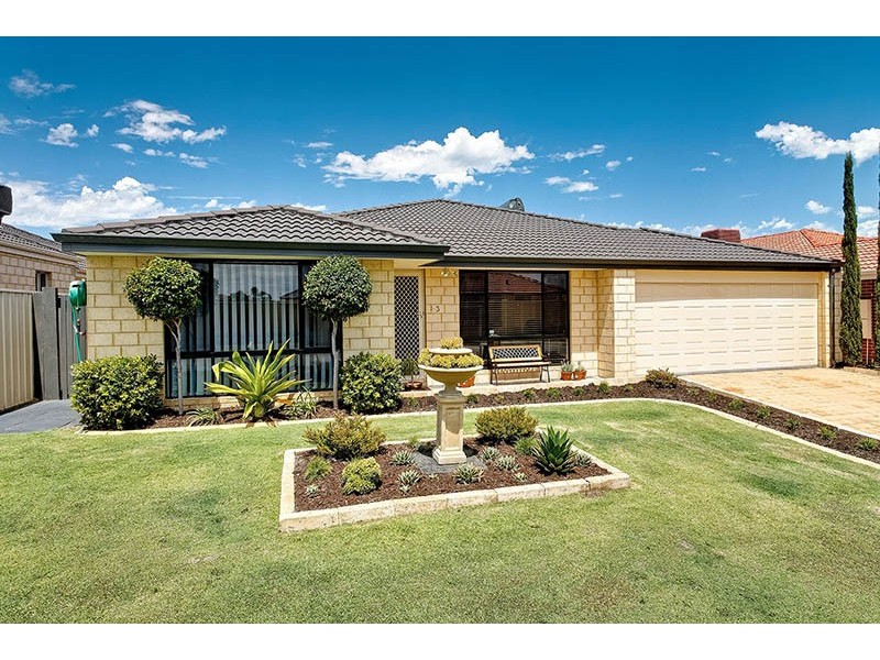 3 Hoop Place, Canning Vale WA 6155