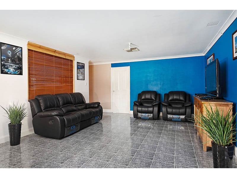 3 Hoop Place, Canning Vale WA 6155