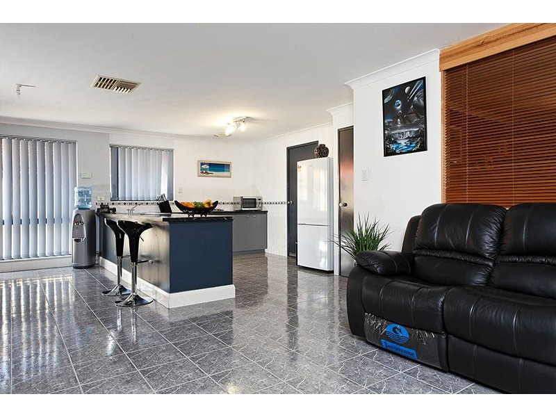 3 Hoop Place, Canning Vale WA 6155