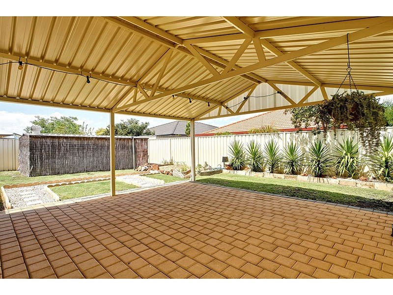 3 Hoop Place, Canning Vale WA 6155